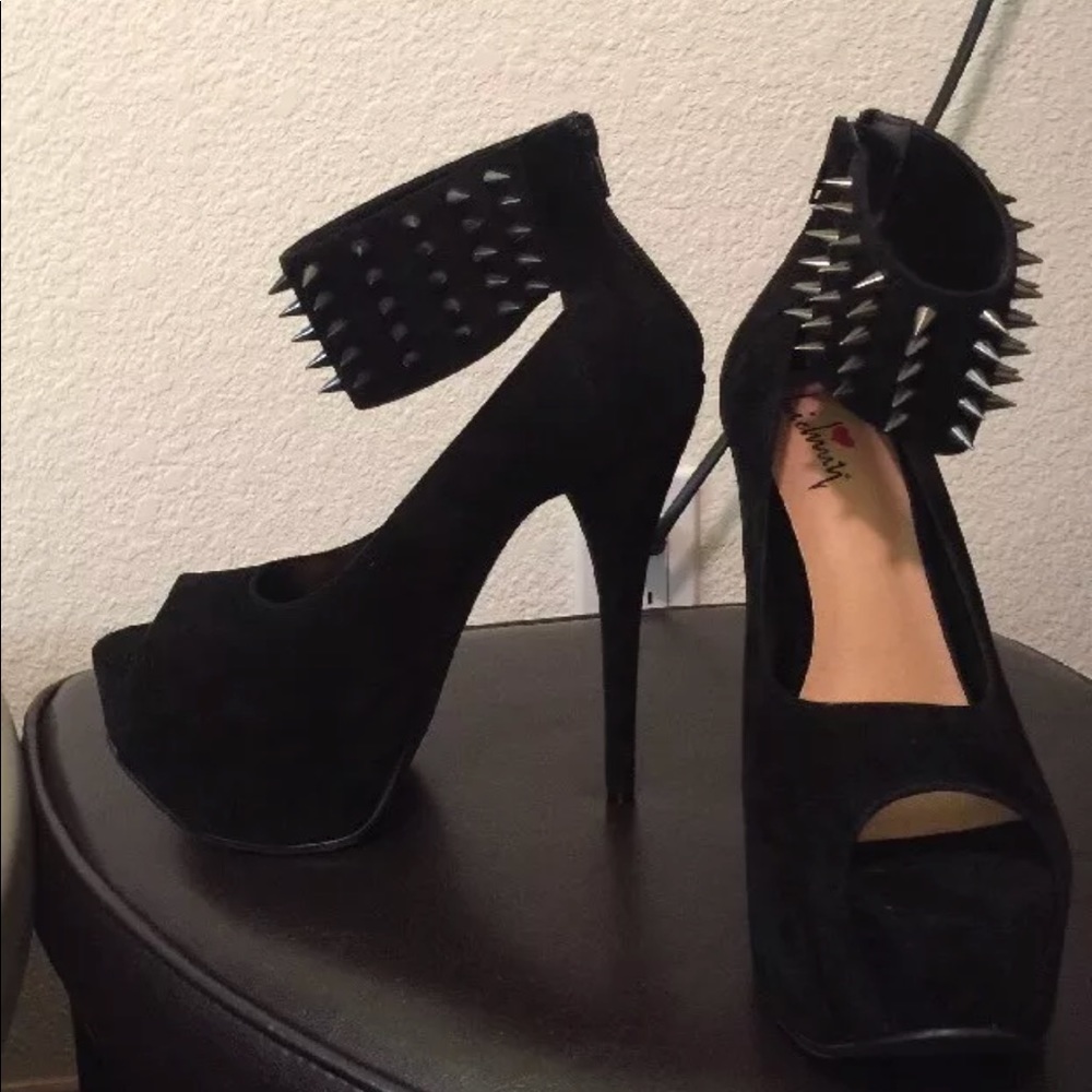 Luichiny ❌❌SOLD❌❌❌ platform heels 7
